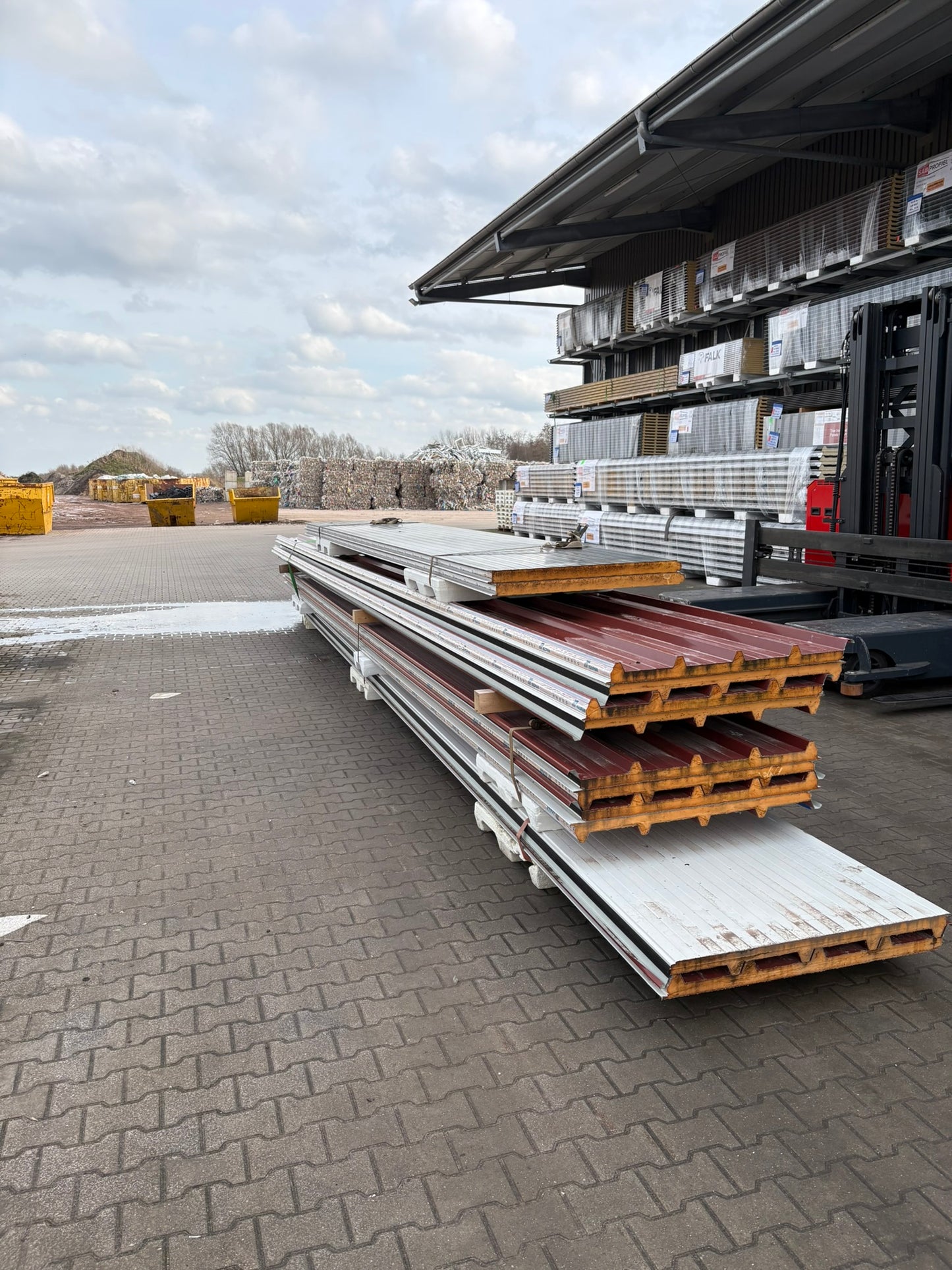 Sandwichpaneele Restposten Dach und Wand 40mm 60mm Kerndämmung weiß grau rotbraun